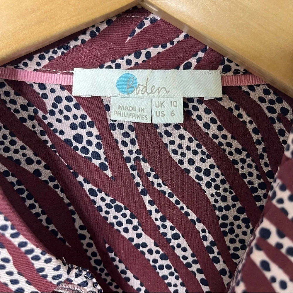 Boden Silk Zebra Stripe Blouse Burgundy Size 6 Button Front Relaxed Fit W0323